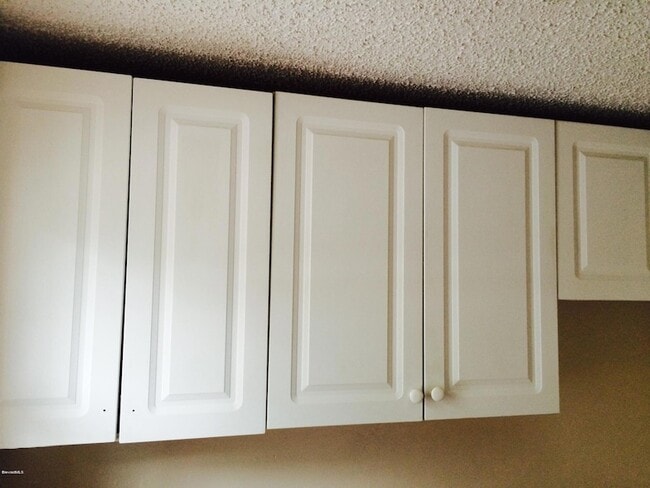 Building Photo - 345 S Azure Ln