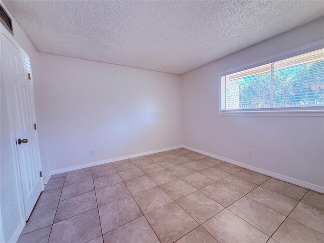 Building Photo - 6332 Newtown Cir