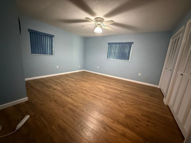 Building Photo - 5 Acre Home!!!!