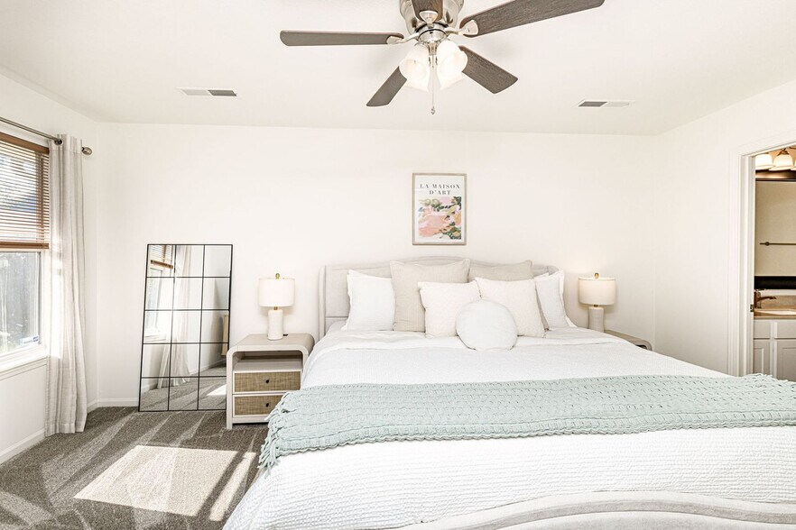 Building Photo - 3628 Lupine Dr