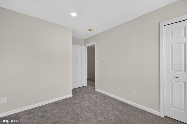 Building Photo - 15044 Gaffney Cir