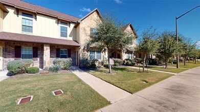 Building Photo - 3007 Towers Pkwy