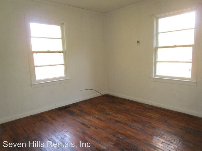 Building Photo - 3 br, 1 bath House - 756 Old Summerville Road