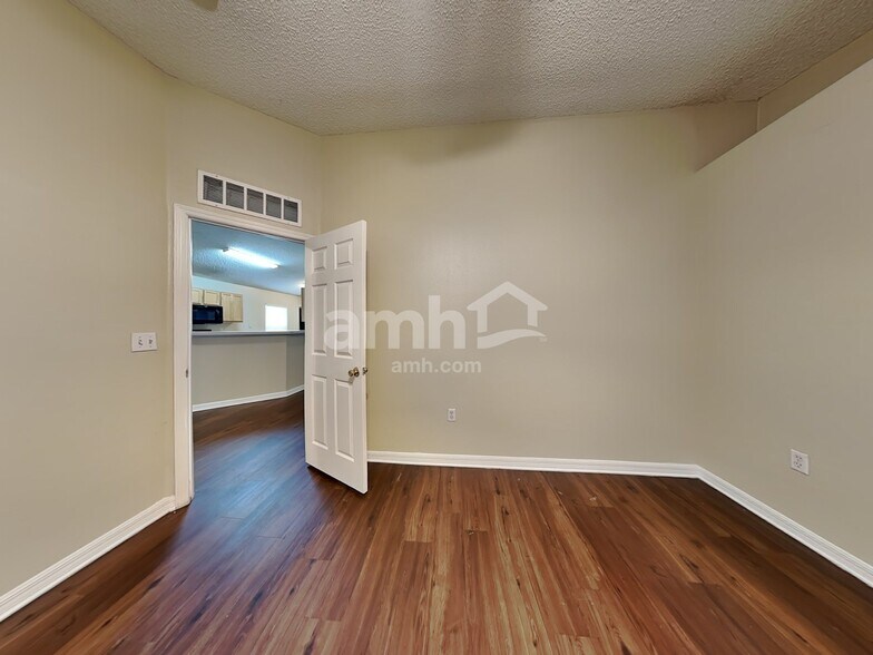 Building Photo - 7187 Rutland Ct