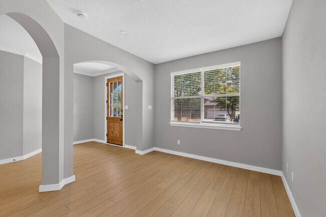 Building Photo - 14525 Eaglemont Dr