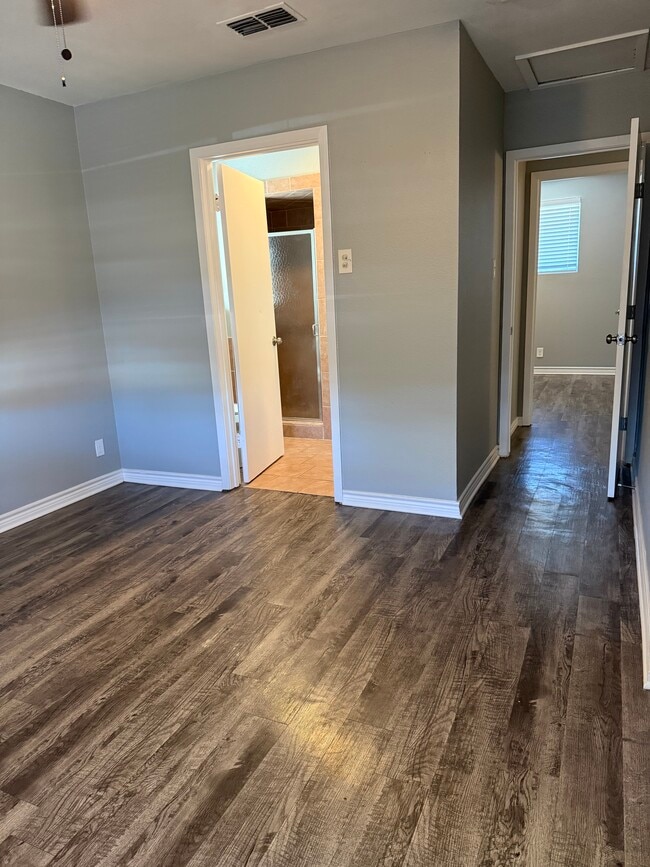 Building Photo - Zachry