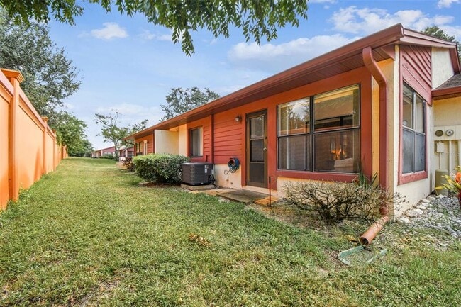 Building Photo - 7433 Greystone Dr