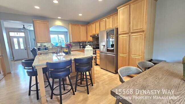 Building Photo - 15568 Dynasty Way