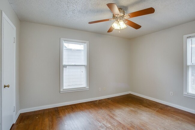 Building Photo - Pre Leasing for fall 2026! 2/1 in Tech Terrace