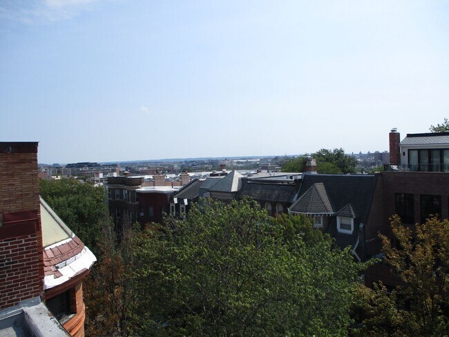 Building Photo - 1837 Kalorama Rd NW