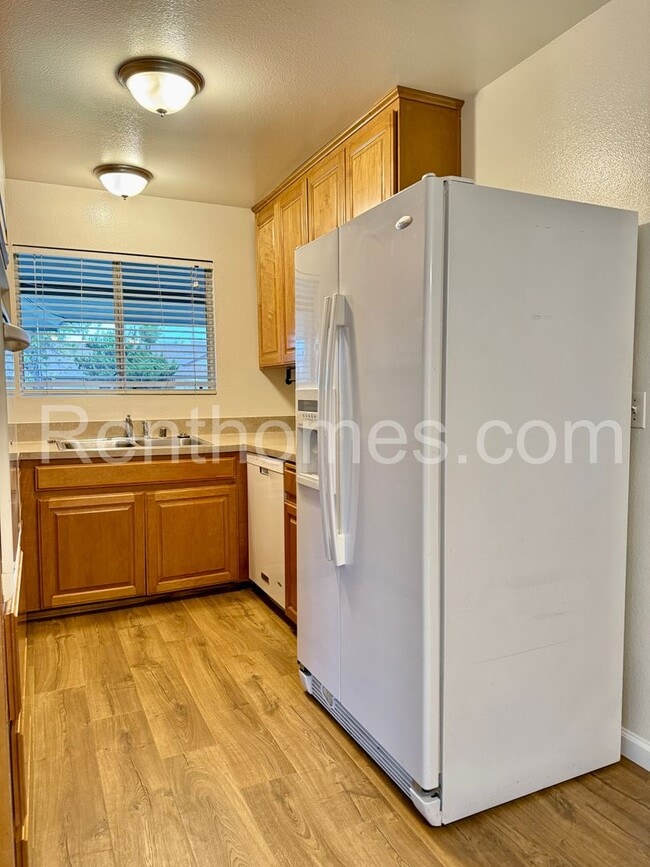 Building Photo - 5511 Chandler Dr