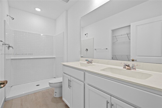 Building Photo - 5025 Armina Pl