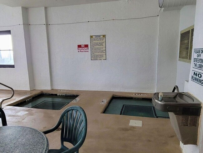 Building Photo - 2500b N Ocean Blvd