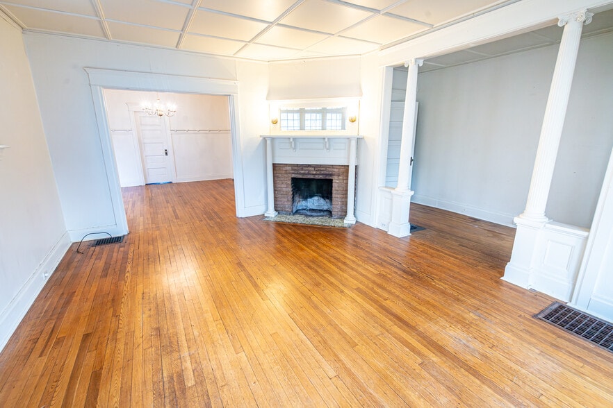Building Photo - 19 Harrison Ave