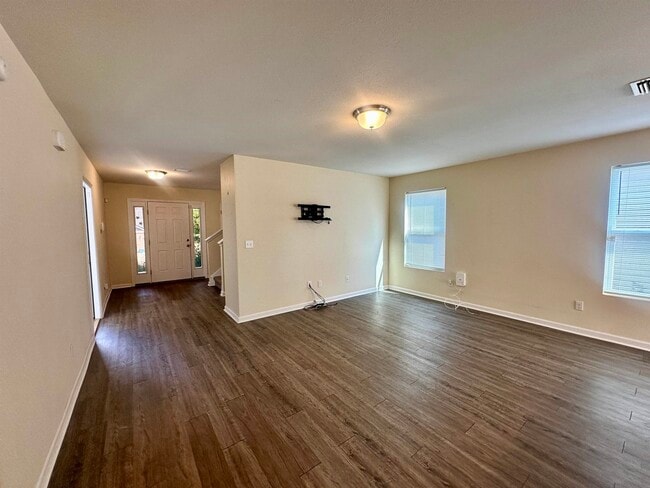 Building Photo - 1060 Lacey Ln