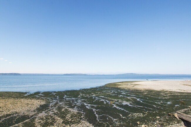 Building Photo - 4905 SW Othello St