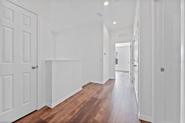 Building Photo - 961 Aussi Ct