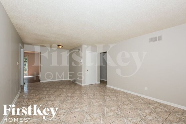 Building Photo - 4915 Foxhall Cove