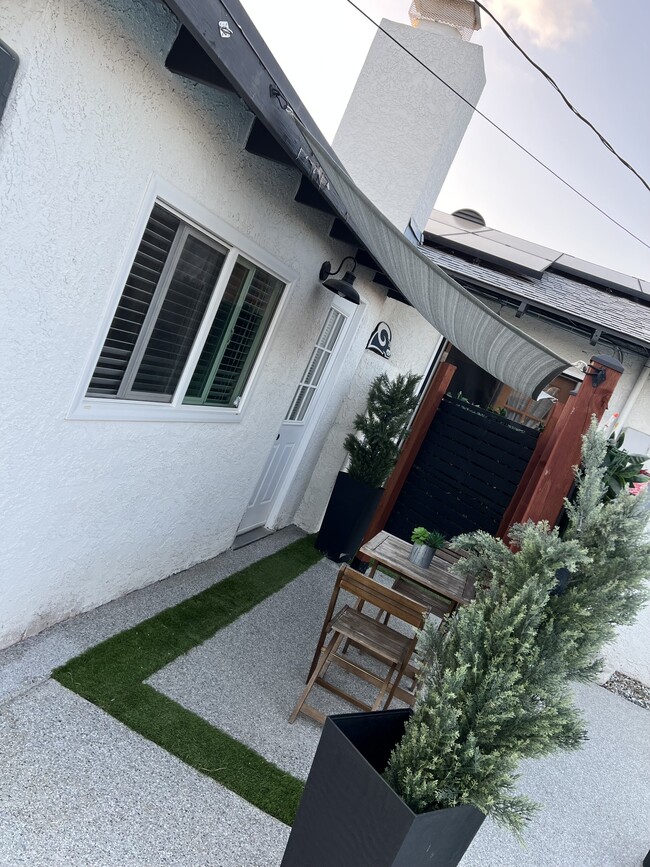 Building Photo - 40585 Sanalamar Dr