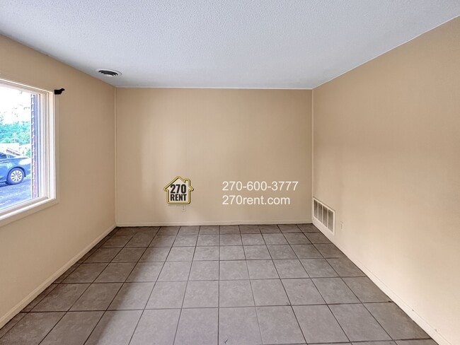 Building Photo - 1036 Ellen Dr