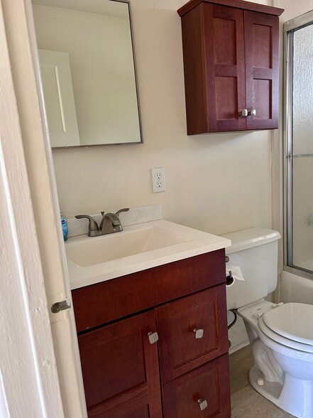 Bathroom - 471 Park Ave