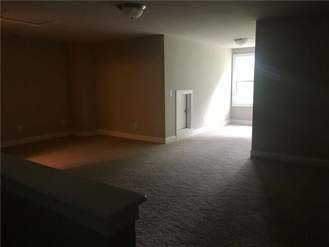 Building Photo - 5240 Cresslyn Rdg