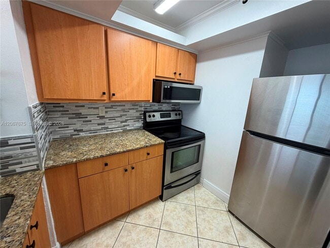 Building Photo - 7601 E Treasure Dr