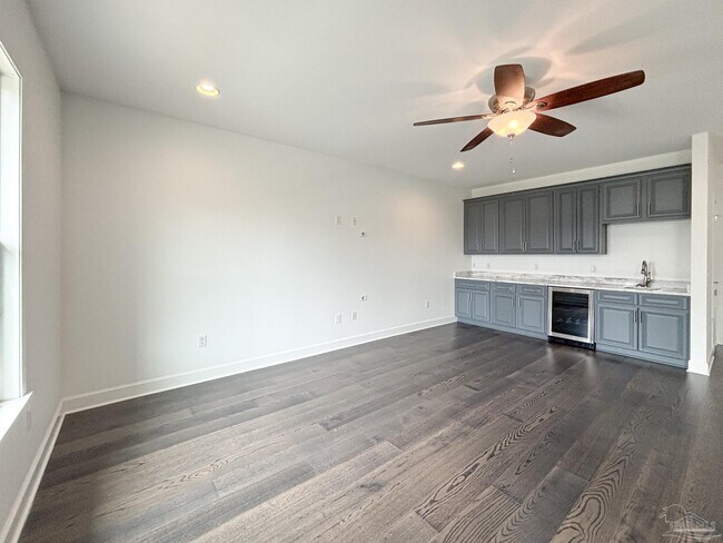 Building Photo - 10682 Noreaster Way