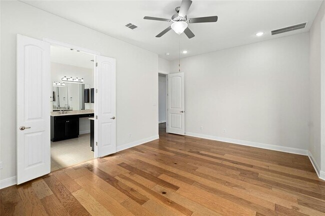 Building Photo - 4425 Cherry Bark Dr