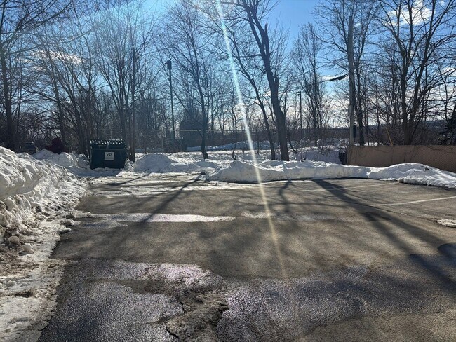 Building Photo - 26 Catharine St