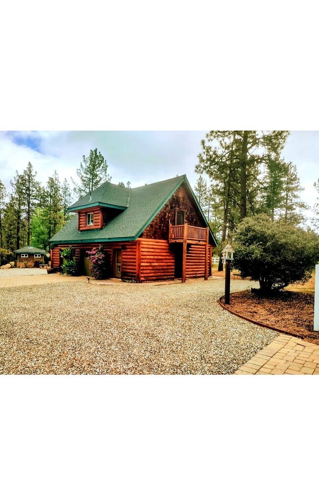 Building Photo - 59570 Devils Ladder Rd