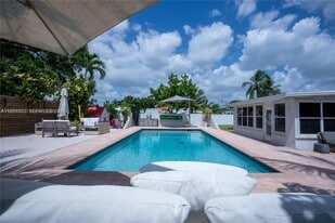 Building Photo - 31 SW 6th St