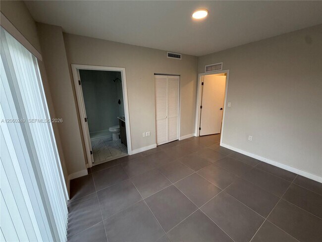 Building Photo - 25779 SW 144th Ave