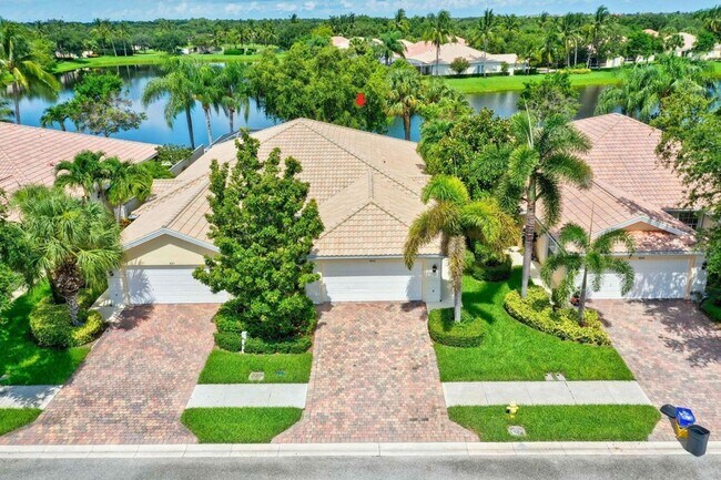 Building Photo - 923 Magdalena Rd