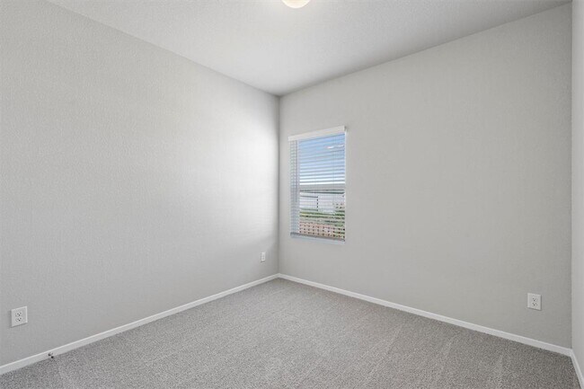 Building Photo - 135 Chesterfield Dr