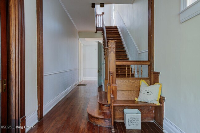 Building Photo - 1422 Highland Ave