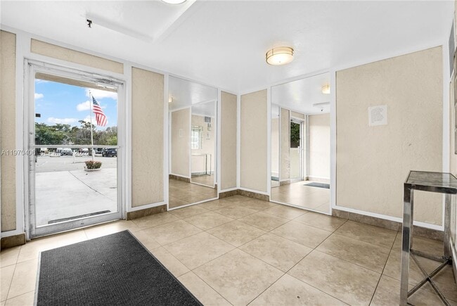 Building Photo - 7100 NW 17th St