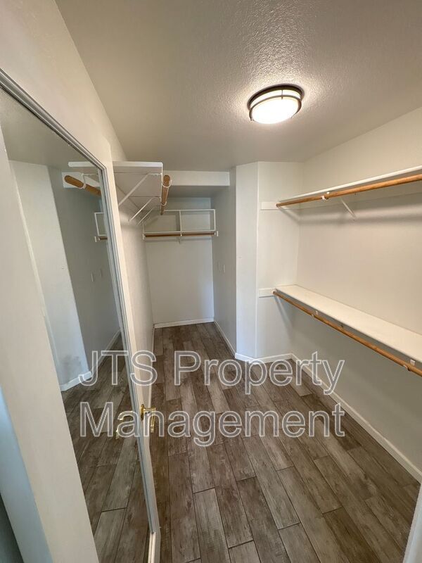 Building Photo - 6521 Turnstone Way