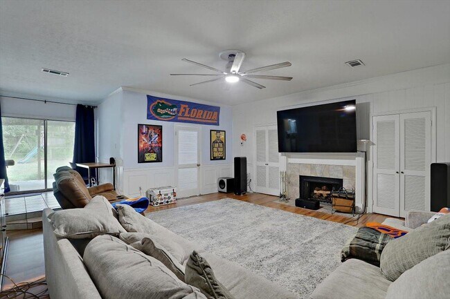 Building Photo - 1315 Kimwood Dr