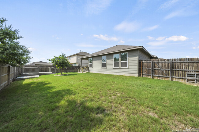 Building Photo - 307 Limestone Creek