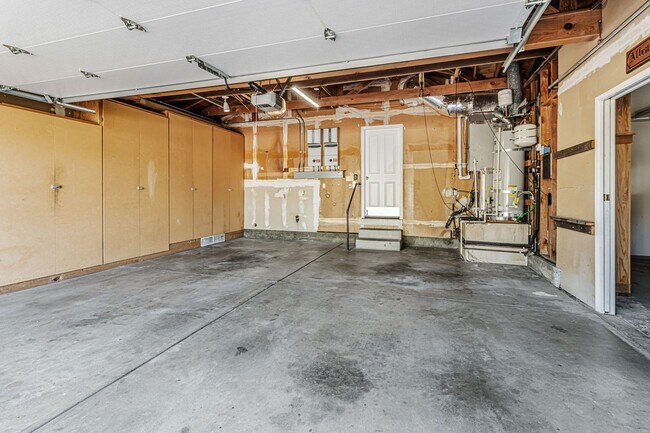 Building Photo - Spacious Saratoga Home with Great Outdoor ...