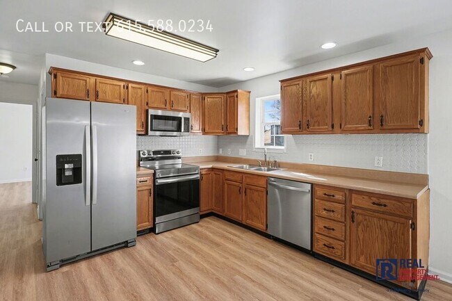 Building Photo - 1505 Chapman Ln