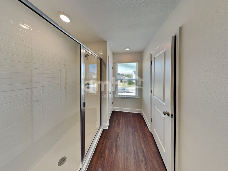 Building Photo - 14609 Cedar Ml Dr