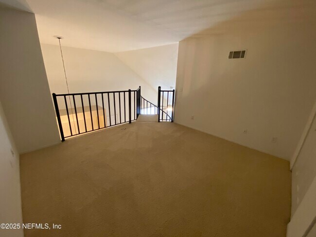 Building Photo - 11 Arbor Club Dr