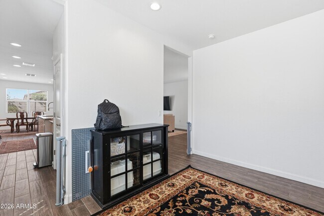 Building Photo - 30558 W Clarendon Ave