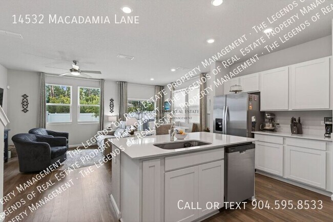 Building Photo - 14532 Macadamia Ln