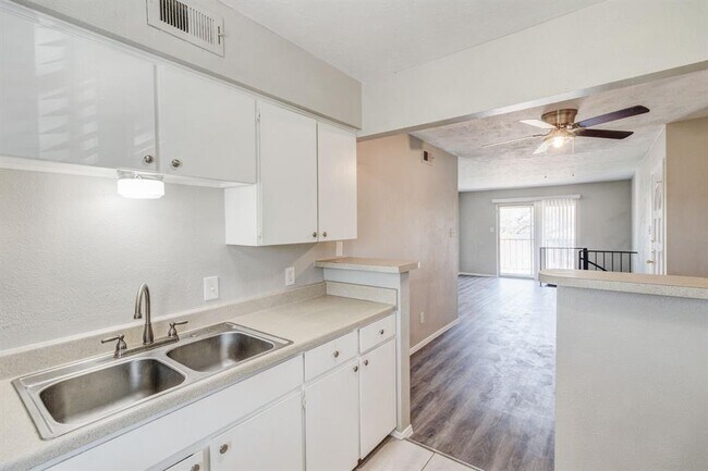 Building Photo - 5742 Marina Dr