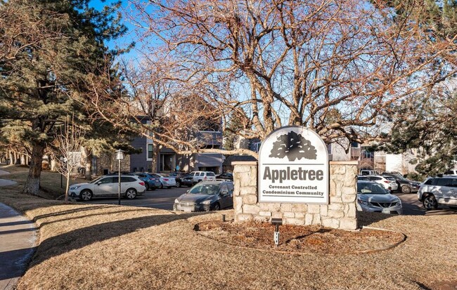 Building Photo - Two Bedroom Condo In DTC! Pool and Tennis Courts! Washer and Dryer In-Unit!