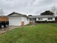 Building Photo - Three Bed, Two Bath Home In North Stockton