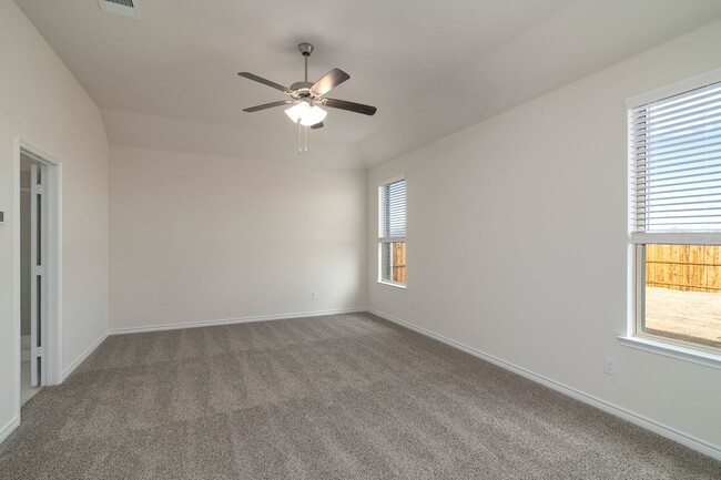 Building Photo - GORGEOUS 4 BEDROOM HOME LOCATED IN ANNA, TEXAS!